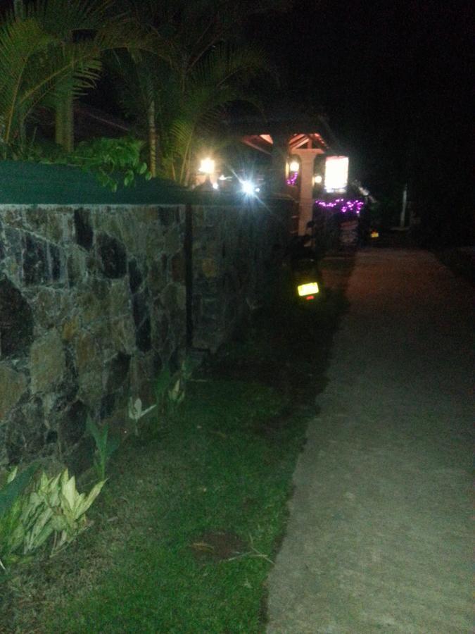 Shantha Surf Villa Weligama Bagian luar foto